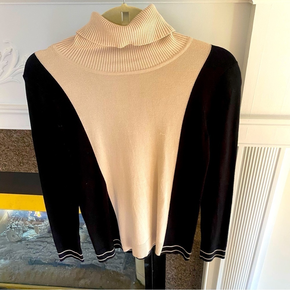 525 America turtleneck size S
